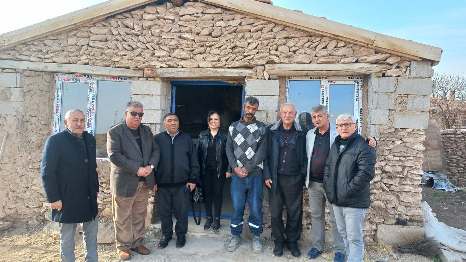 Nevşehir Dostlar Grubu’ndan Kuruağıl Köyü’nde İhtiyaç Sahibi Aileye Kışlık Yardım